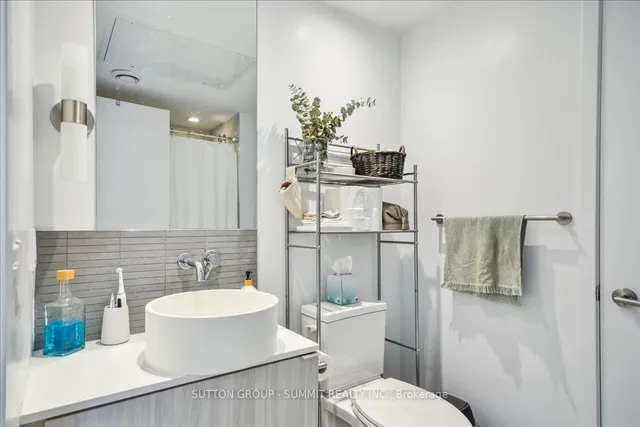 Additional image 45 of 161 Roehampton Ave Unit 1010