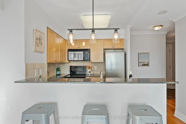 Additional image 11 of 2121 Lake Shore Blvd Unit 1004