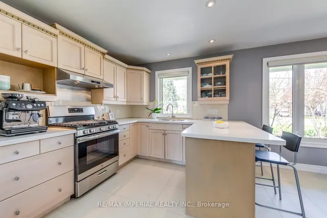 Additional image 15 of 2048 Devon Rd