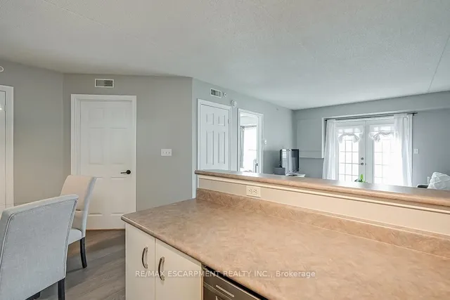 Additional image 15 of 1441 Walker's Line Unit 110