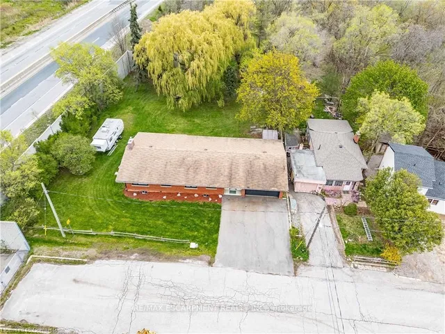 Additional image 47 of 8 Northcliffe Ave
