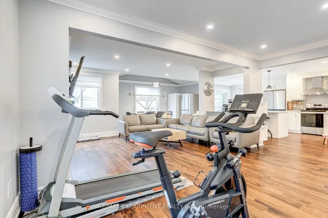 Additional image 27 of 7 Magenta Crt