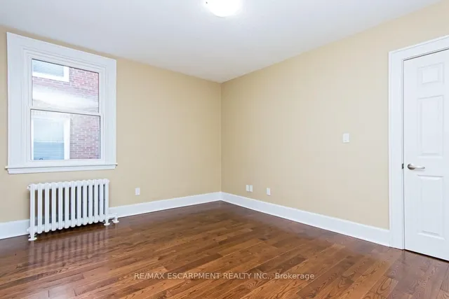 Additional image 19 of 362 John St Unit 4