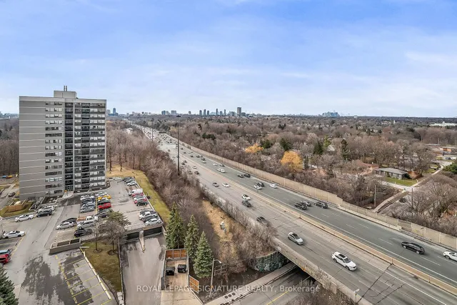 Additional image 31 of 18 Valley Woods Rd Unit PH305