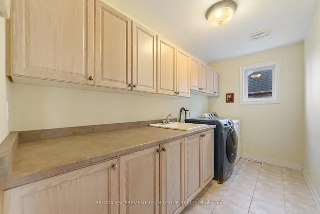 Additional image 32 of 2108 DALECROFT Cres