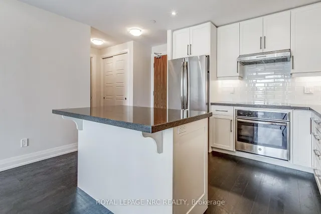 Additional image 35 of 2025 Maria St Unit 604