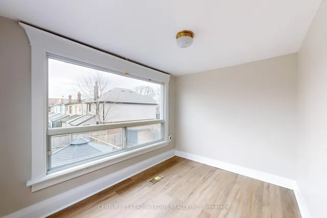 Additional image 24 of 34 CHISHOLM Ave