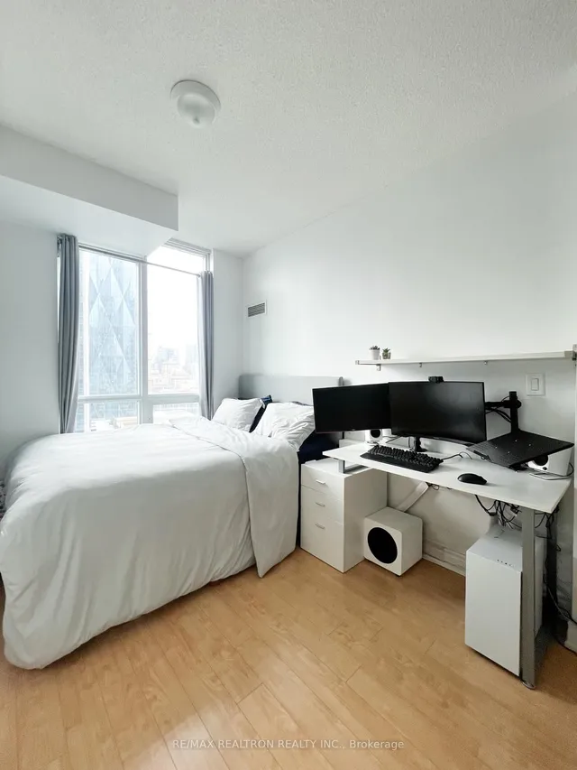 Additional image 14 of 18 Harbour St Unit 2104