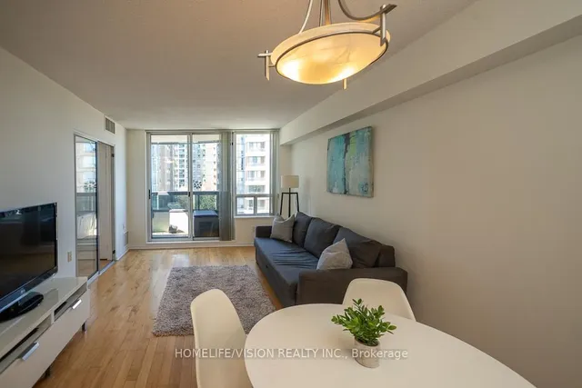 35 Finch Ave Unit 703