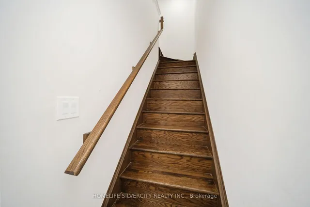 Additional image 6 of 127 Bleasdale Ave