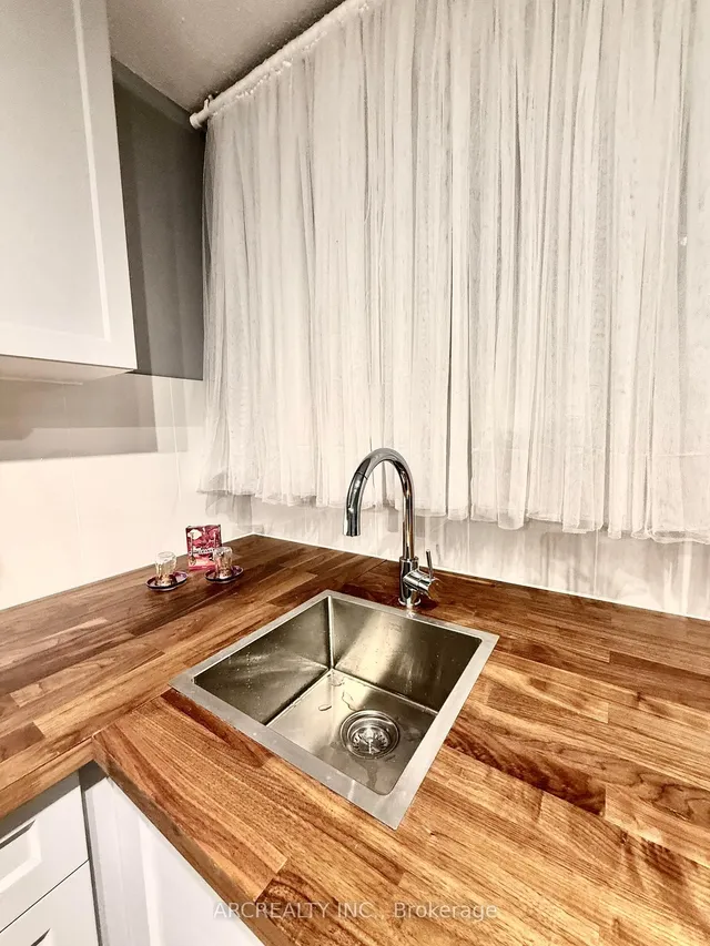 Additional image 15 of 4673 Jane St Unit 1007