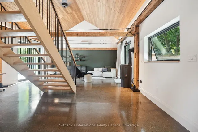 Additional image 43 of 3 Forest Ave