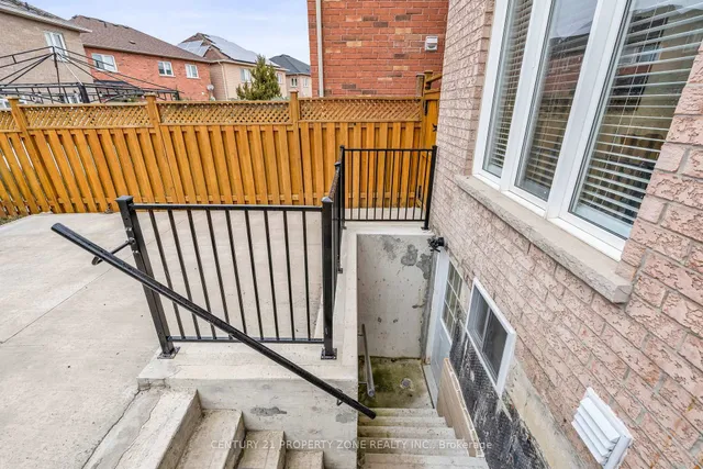 Additional image 49 of 8 Griffith Crt