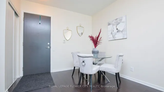 Additional image 19 of 105 The Queensway Ave Unit 415