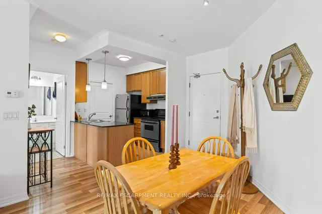 Additional image 8 of 245 Dalesford Rd Unit 317