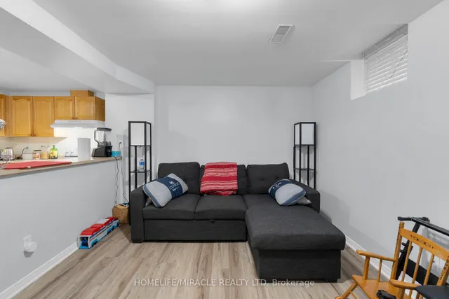 Additional image 38 of 18 Hartwell Gate