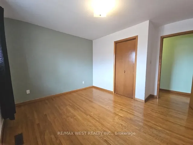 Additional image 16 of 385 Kipling Ave