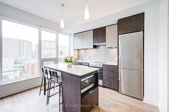 Additional image 8 of 203 College St Unit 1007