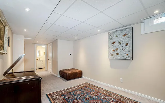 Additional image 33 of 2046 Glenada Cres