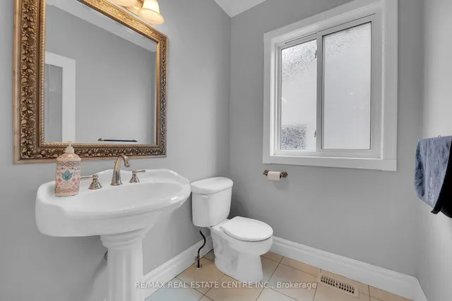 Additional image 21 of 29 Chipman Ave