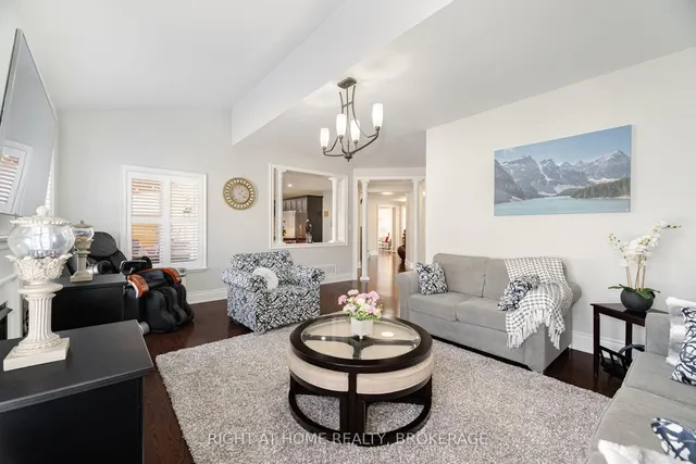 Additional image 18 of 105 Royal West Dr