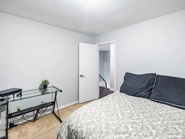 Additional image 34 of 4 Lord Simcoe Dr