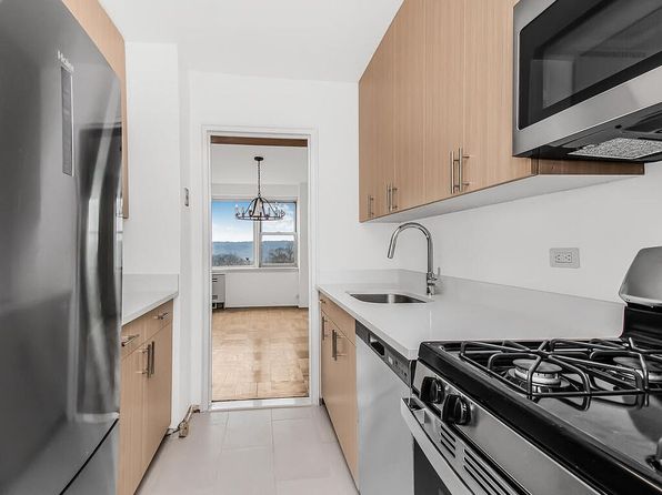 4555 Henry Hudson Pkwy, Bronx, NY