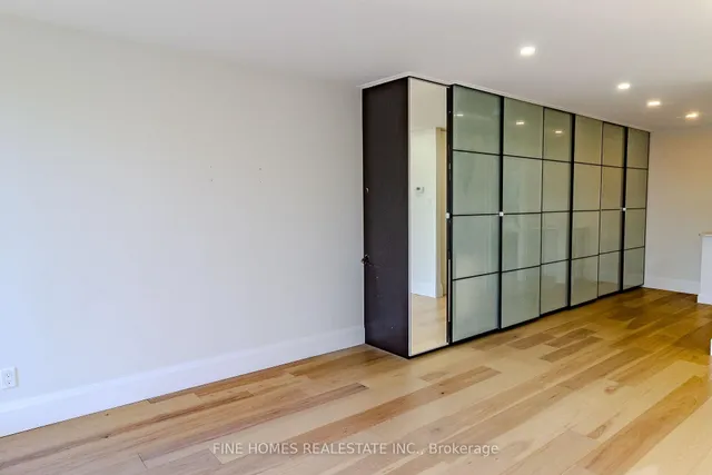 Additional image 5 of 55 Harbour Sq Unit 3213