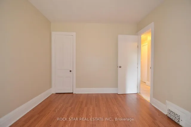 Additional image 34 of 58 Erie Ave