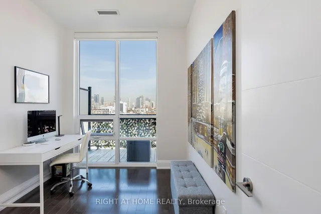 Additional image 27 of 460 Adelaide St Unit PH 216