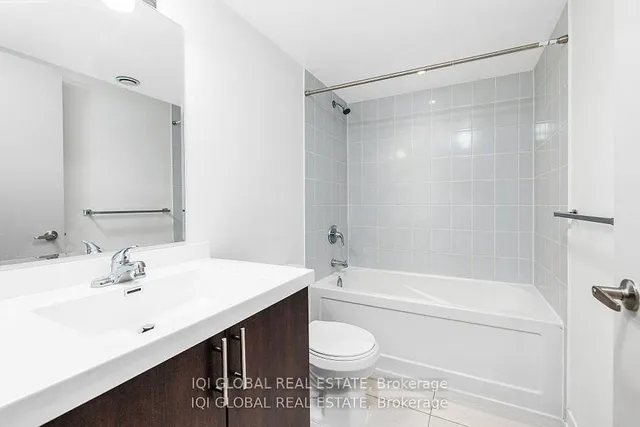 Additional image 18 of 1420 Dupont St Unit 408