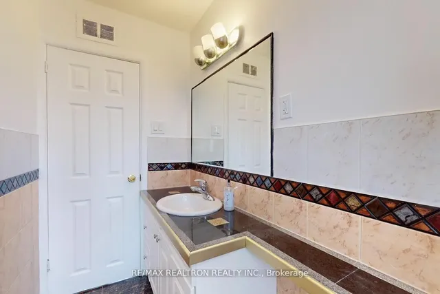 Additional image 18 of 43 Beckett Ave