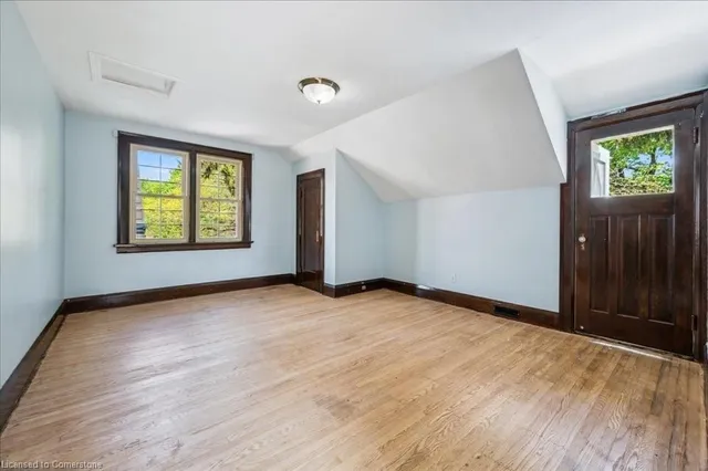 Additional image 16 of 44 Highland Rd