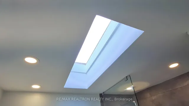 Additional image 30 of 92 Walpole Ave