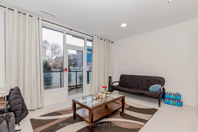 Additional image 20 of 415 Main St Unit 105