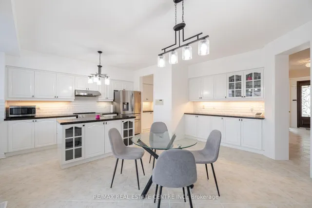 Additional image 12 of 7 Prince Edward Blvd