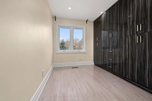 Additional image 34 of 5 Aldgate Ave