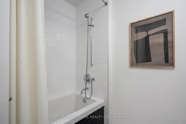 Additional image 20 of 8 Dovercourt Rd Unit 317