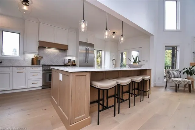 Additional image 10 of 46 Parkmanor Dr