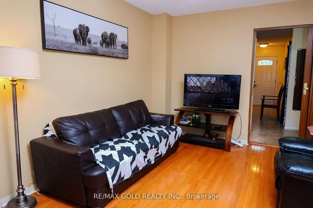 Additional image 5 of 40 Glen Hollow Ave