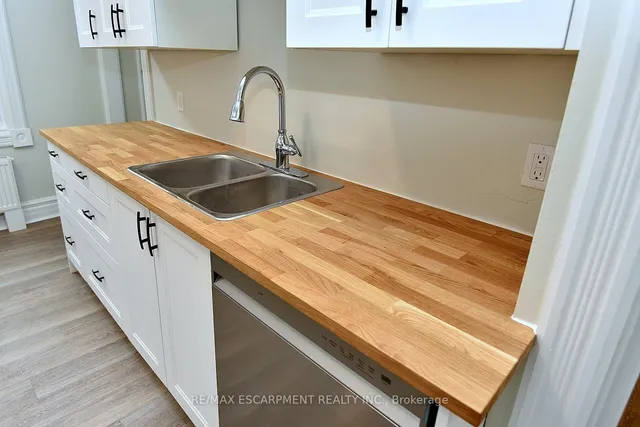 Additional image 8 of 66 Erie Ave