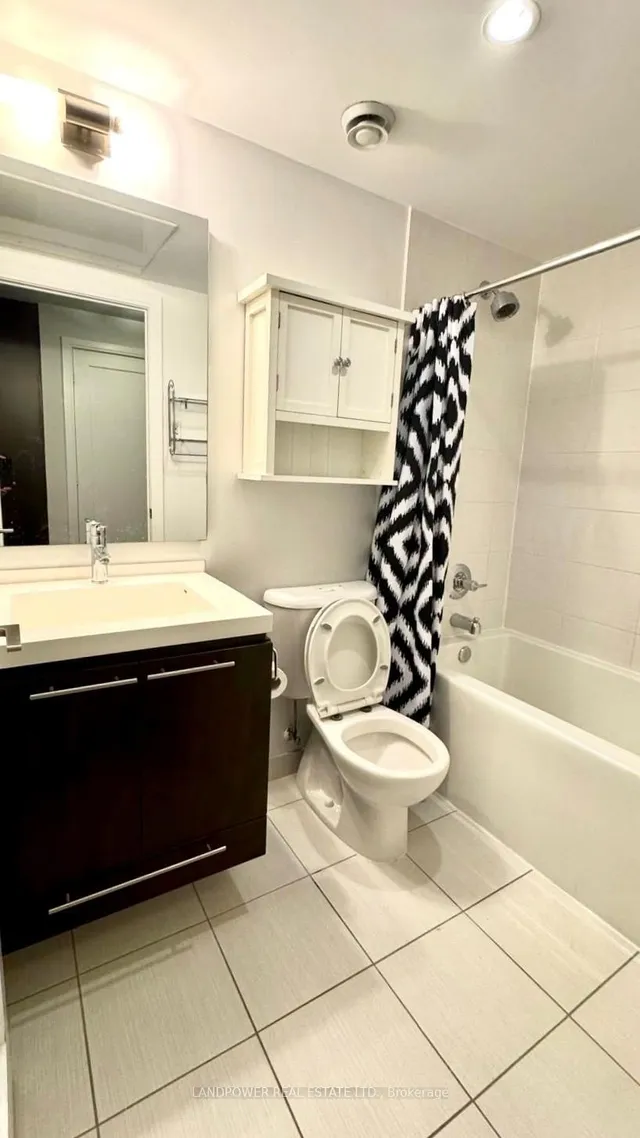 Additional image 13 of 70 Roehampton Ave Unit 1812