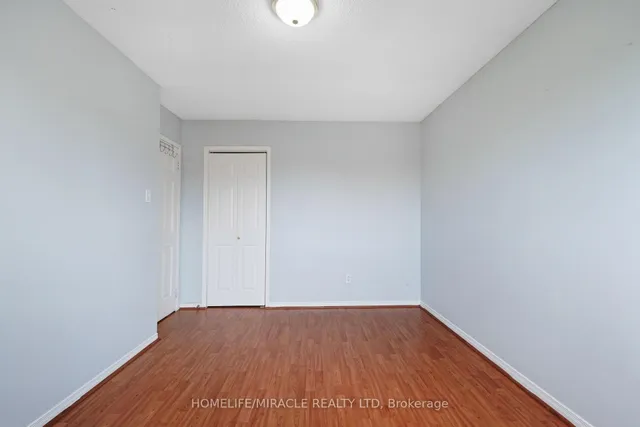 Additional image 24 of 27 Deerpark Cres