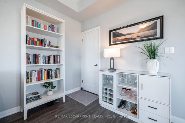 Additional image 8 of 51 Laguna Village Cres