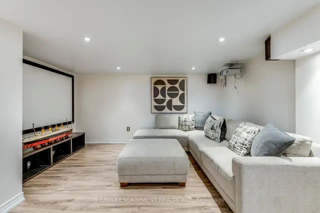 Additional image 42 of 5331 Applegarth Dr