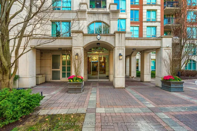 18 William Carson Cres Unit 111