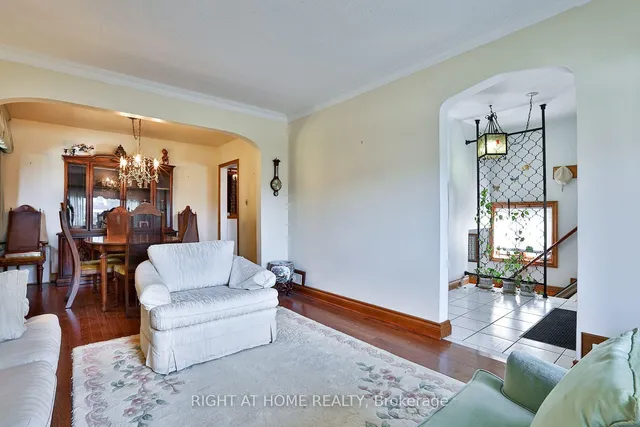 Additional image 6 of 8 Edison Circ