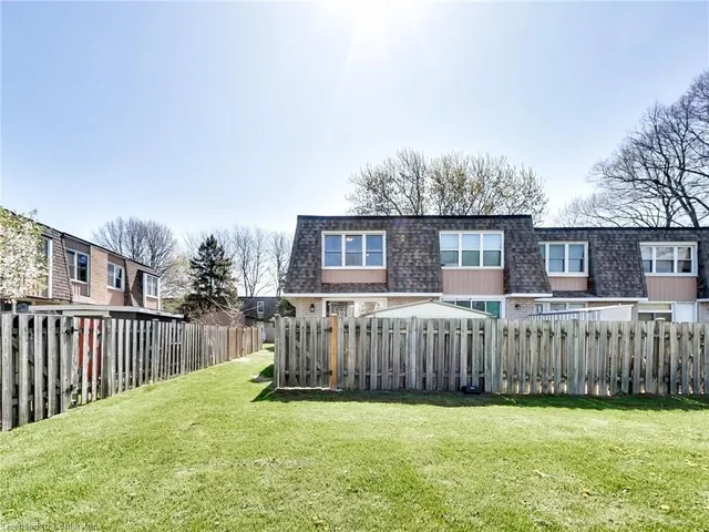 Additional image 46 of 153 Limeridge Rd Unit 16