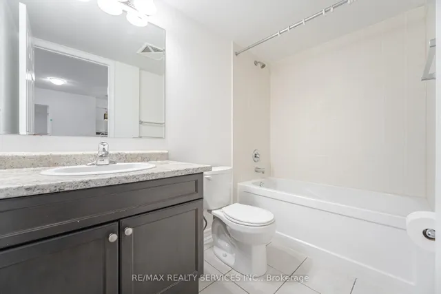 Additional image 27 of 70 baycliffe Cres Unit 408