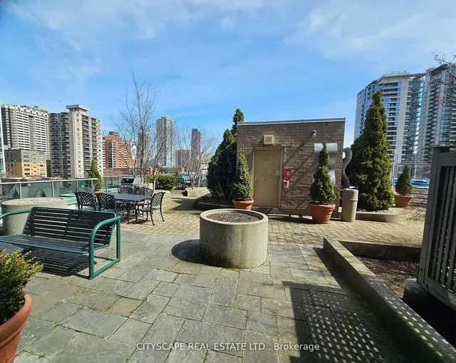 Additional image 35 of 70 Alexander St Unit 802